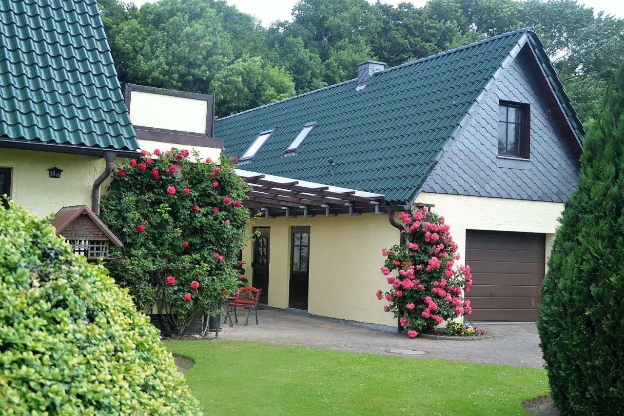 Ferienwohnung 1 Bei Familie Saupe Schaprode Ngoại thất bức ảnh